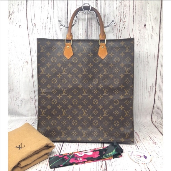 Louis Vuitton Handbags - Louis Vuitton Monogram Sac Plat Tote Bag